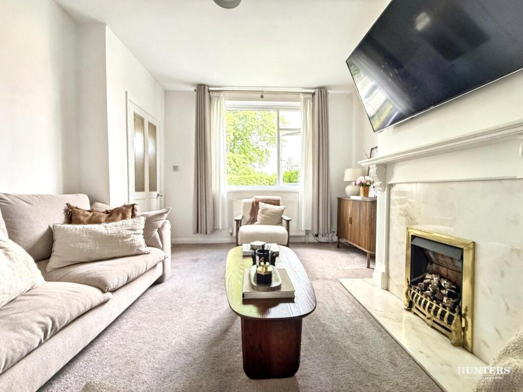 House in Kirklees, West Yorkshire - More