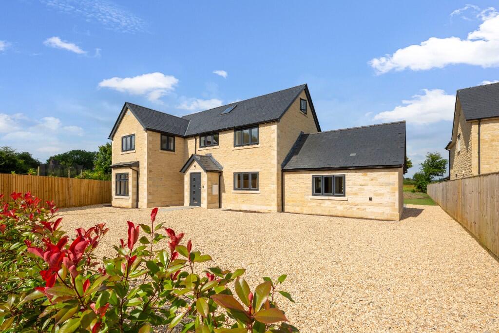 Main image of property: Redlands House, Red Lane, DT10