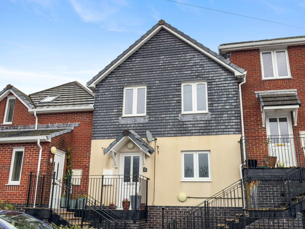 2-bed terraced on Polmorla Road, Wadebridge, PL27 7FG, £140,000