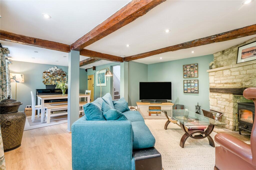 House in Gloucester - View 4