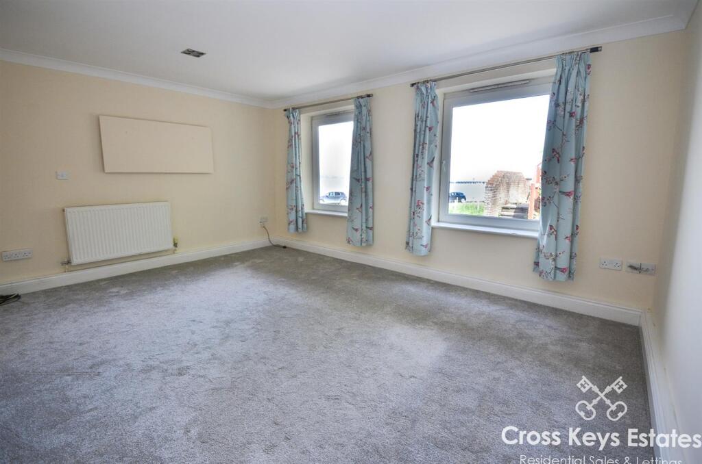 Apartment in Plymouth, Barne Barton - View 5