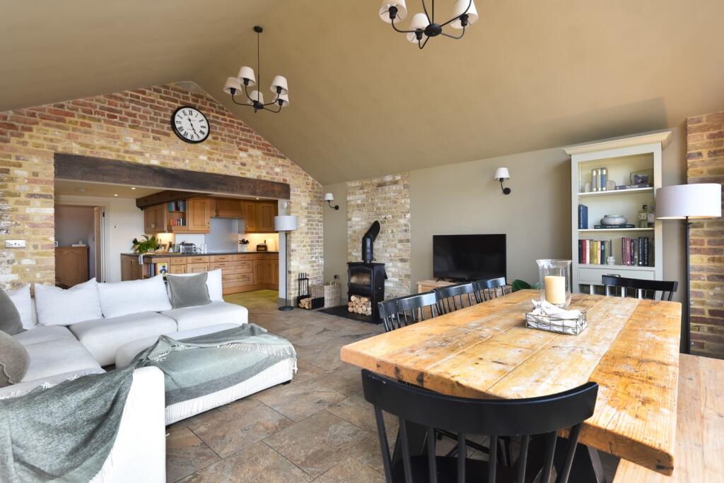 House in Canterbury - View 5