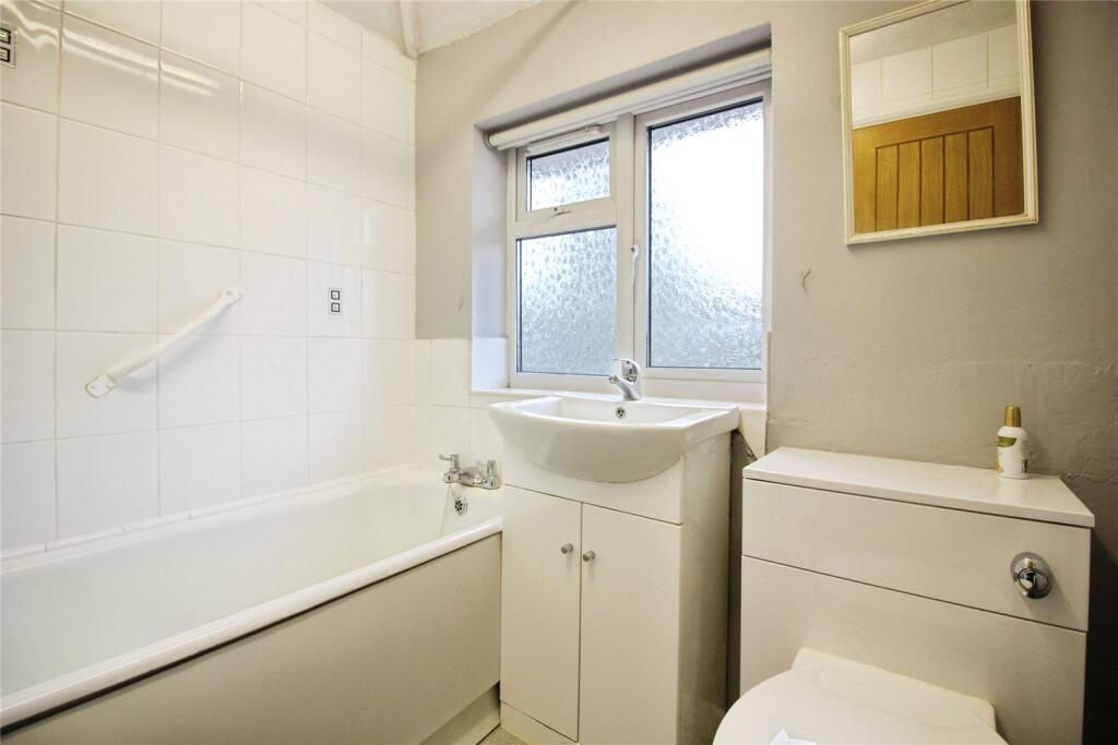 Fairford Road, Tilehurst, Reading, RG31 – pohled 6