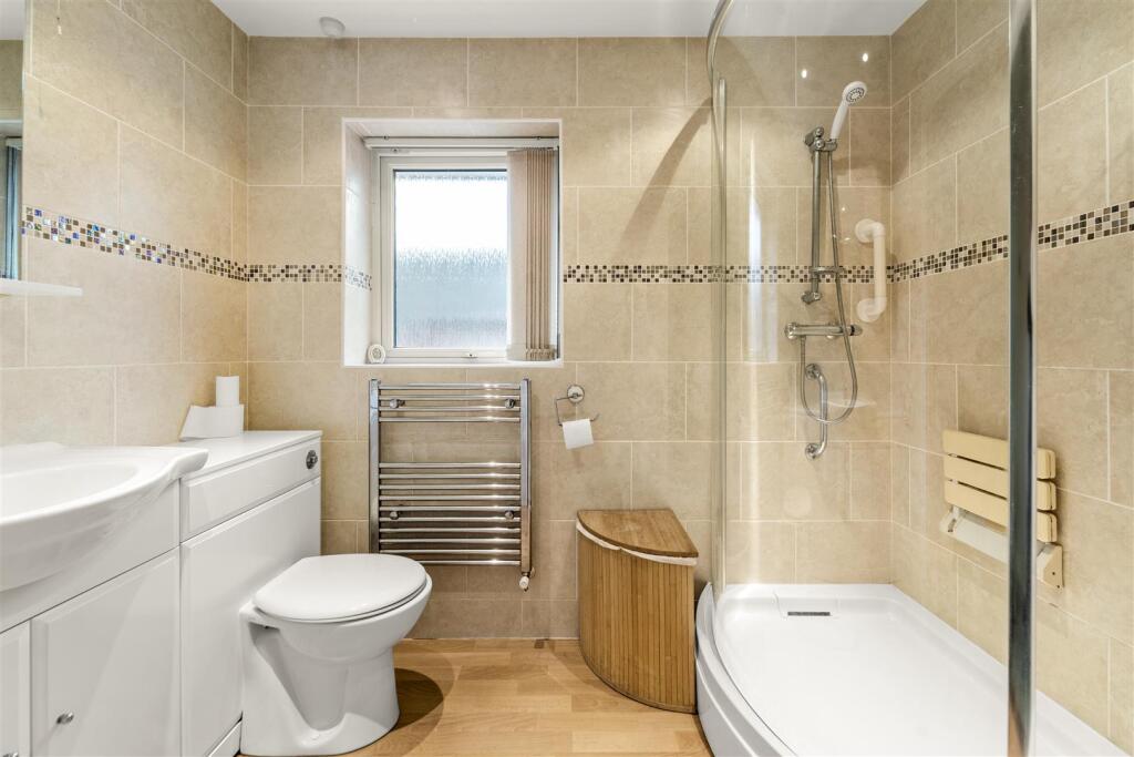 Guardian Mews, Sale photo 4