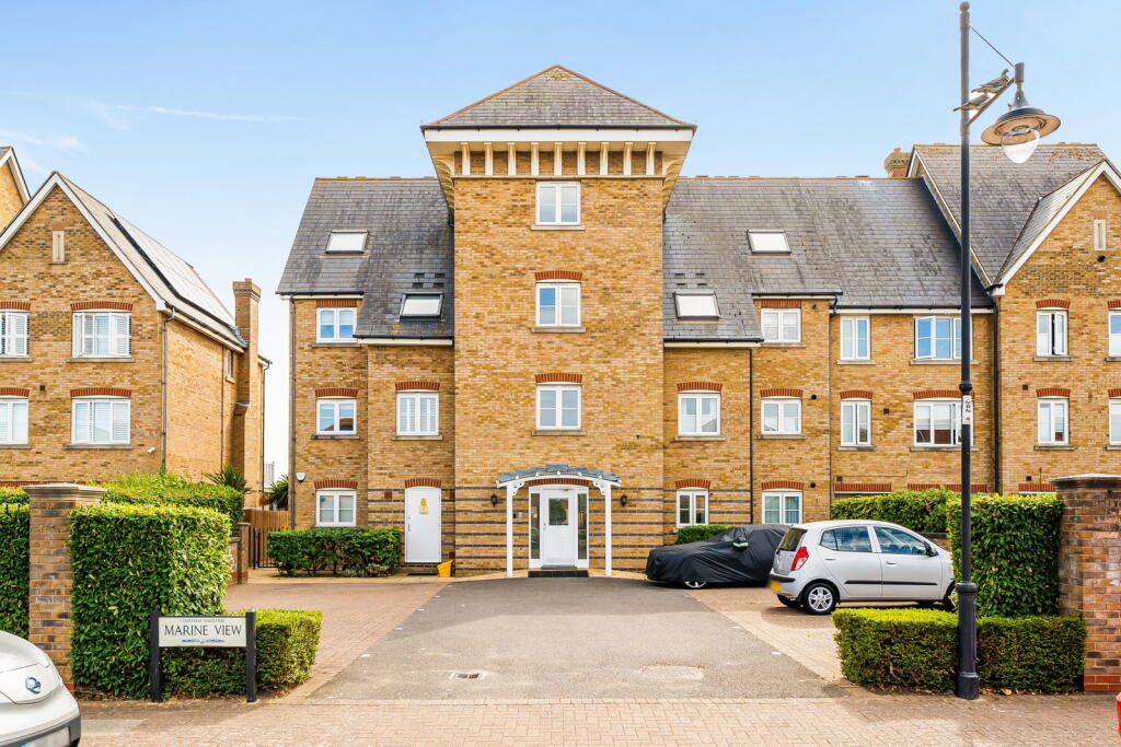 Main image of property: Exceptional Two Bedroom Waterfront Apartment | Balcony | Marina Views | Two Parking Spaces