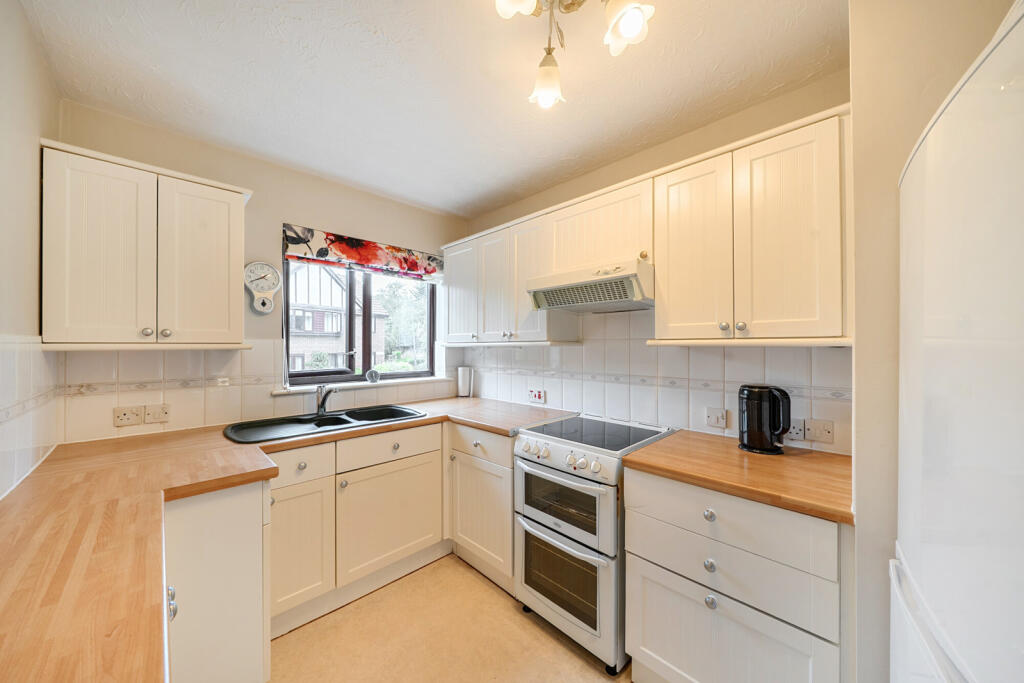House in Watford, Hertfordshire - View 4