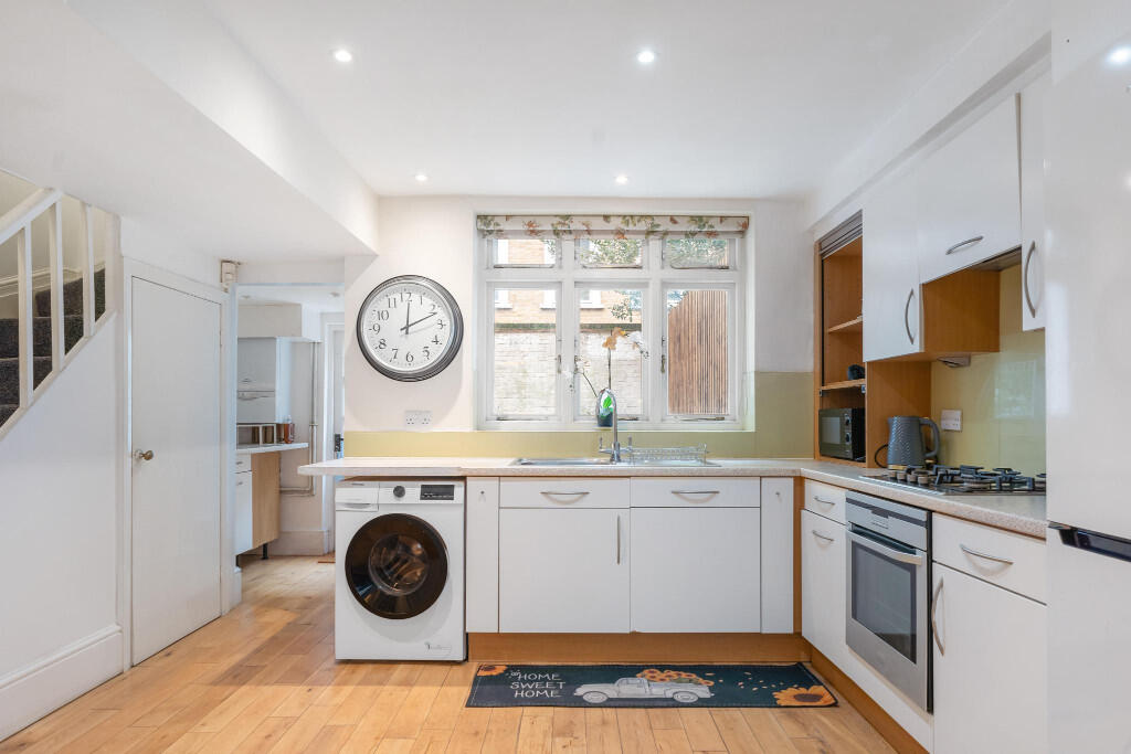 3 bedroom flat for rent