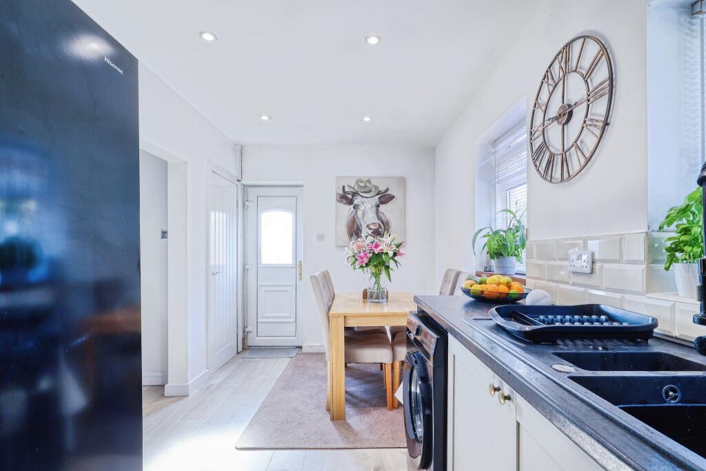 House in Leeds, Aberford - More