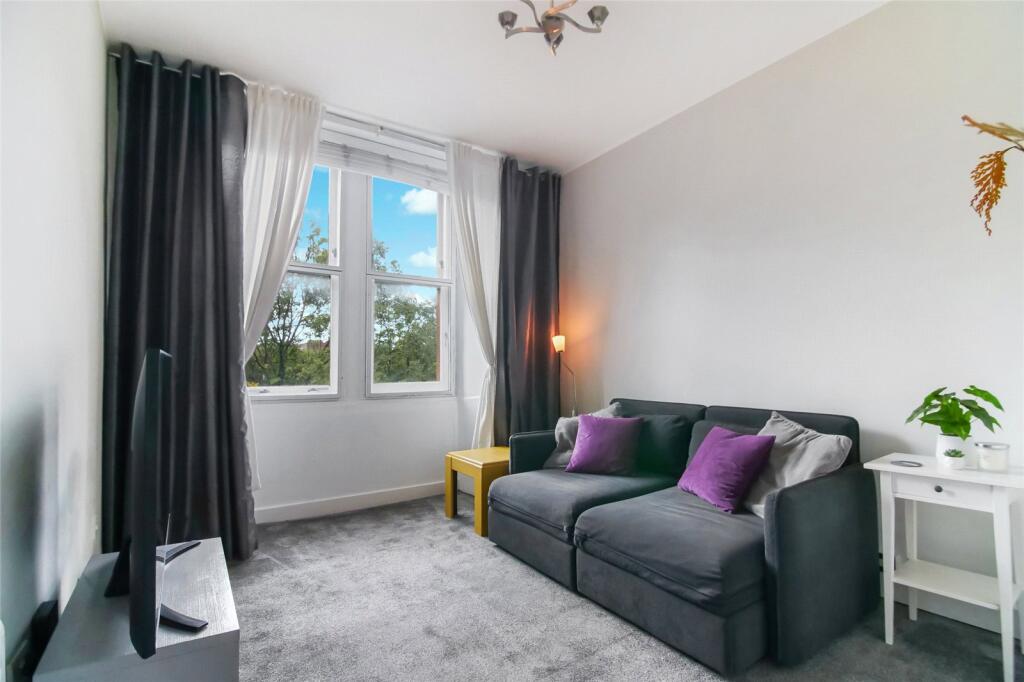 Apartment in Glasgow, Ibroxholm, Kinning Park - View 2