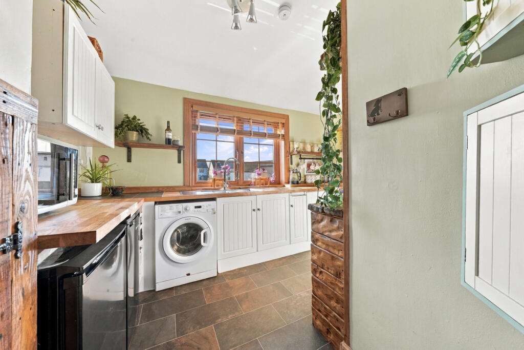 Apartment in Falkirk, Clackmannanshire - View 5