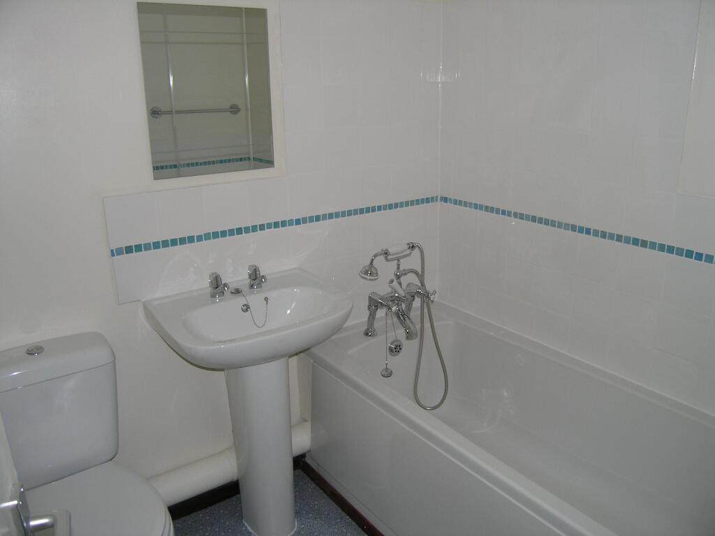 Apartment in Swindon - View 4