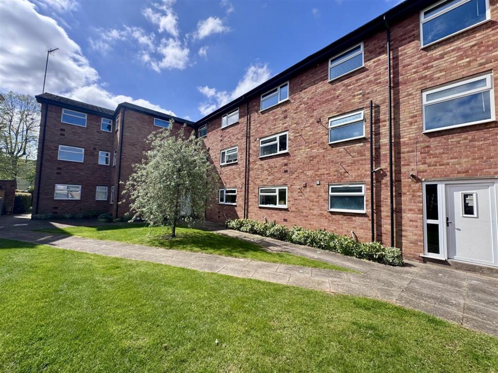 Main image of property: Arlington Avenue, Leamington Spa