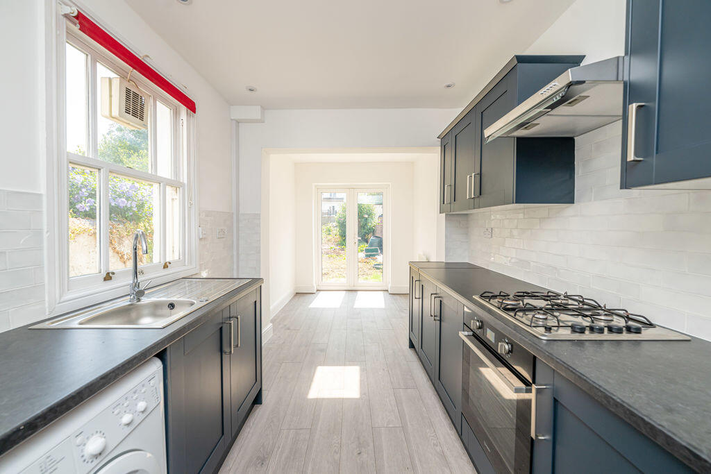 House in Wolverhampton, Tettenhall - View 3
