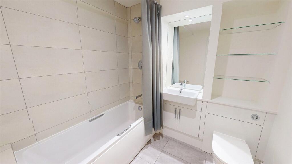 Apartment in Manchester - View 4