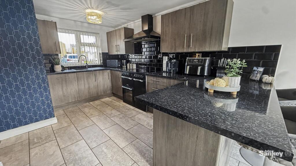 Caythorpe Court, Mansfield Woodhouse, NG19 photo 3