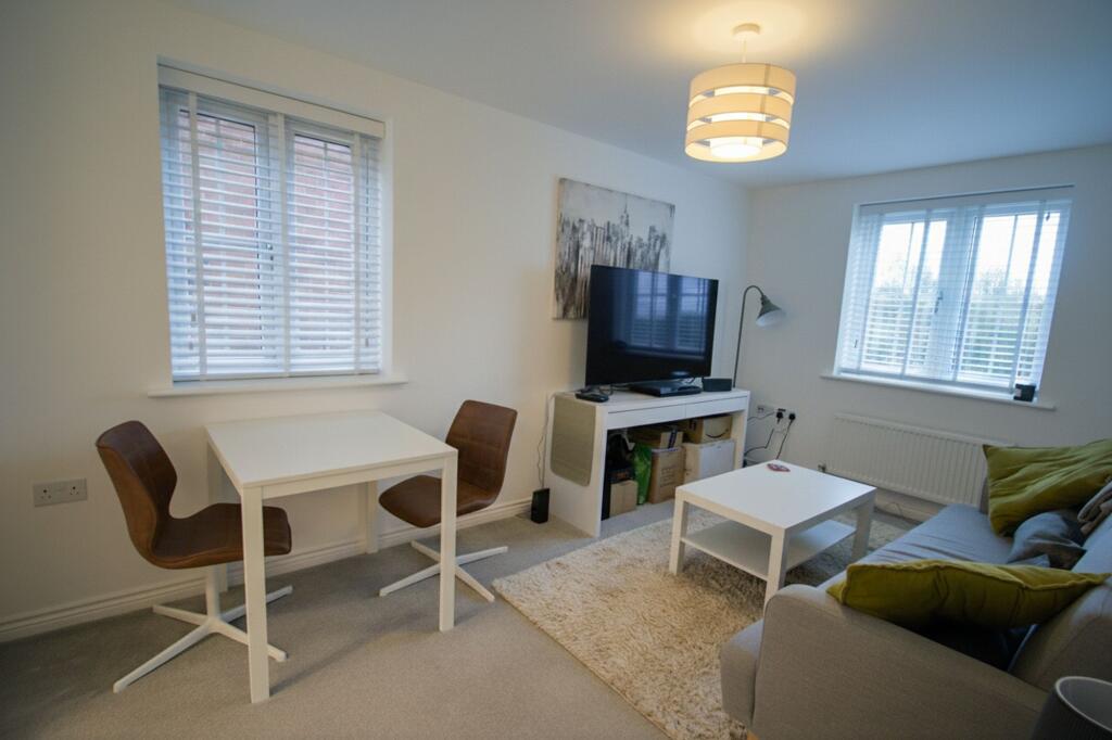 Churchill Drive, Flitwick, MK45 photo 3