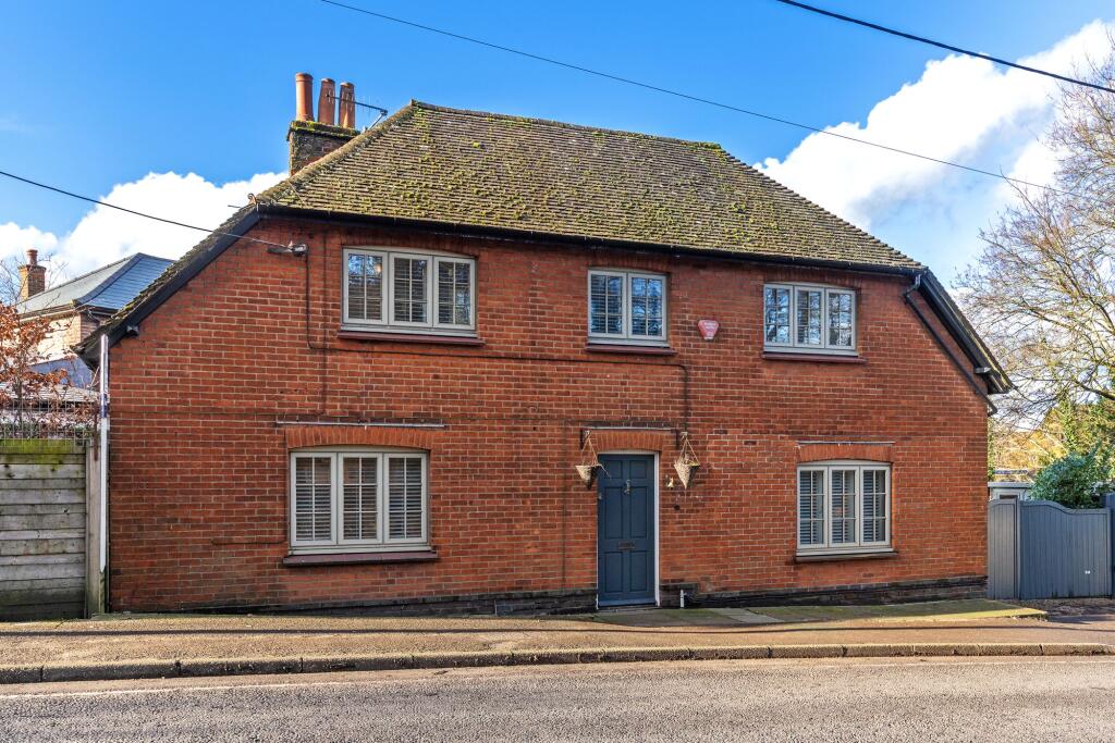 Main image of property: High Street, Twyford, SO21