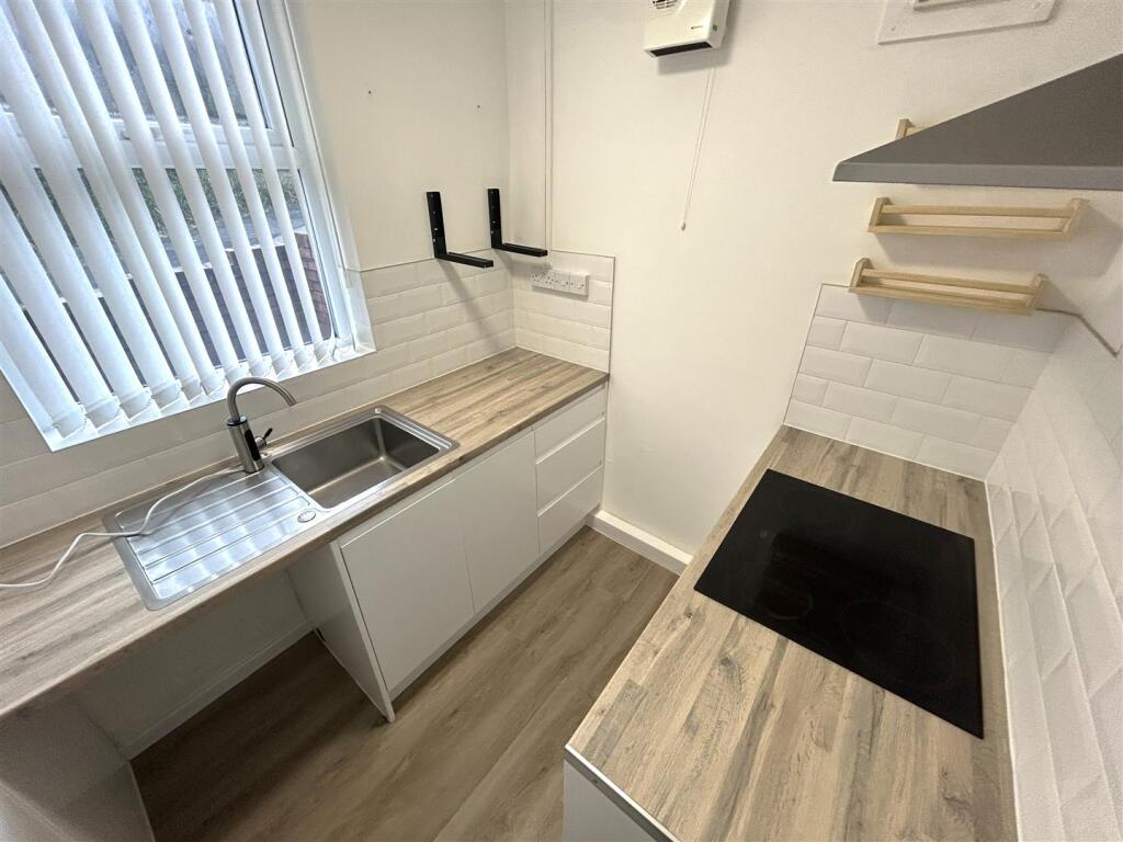 Main image of property: Flat 7 Beechwood Court, Halesowen Road, Cradley Heath