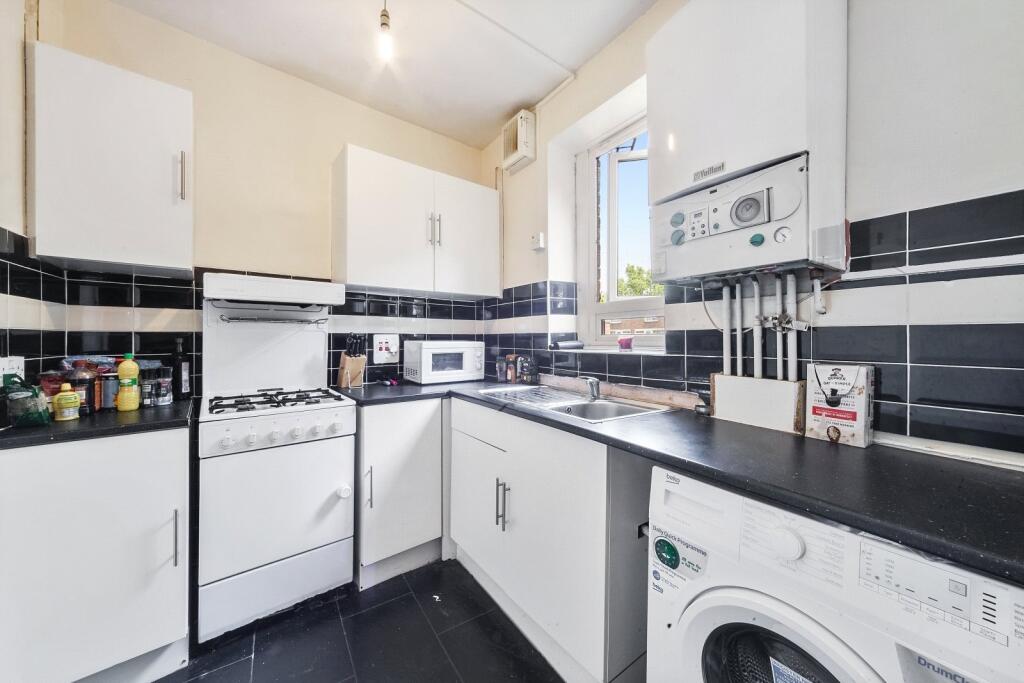 Apartment in London - View 3