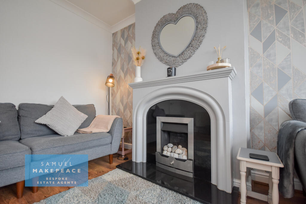 House in Stoke-on-Trent - View 4