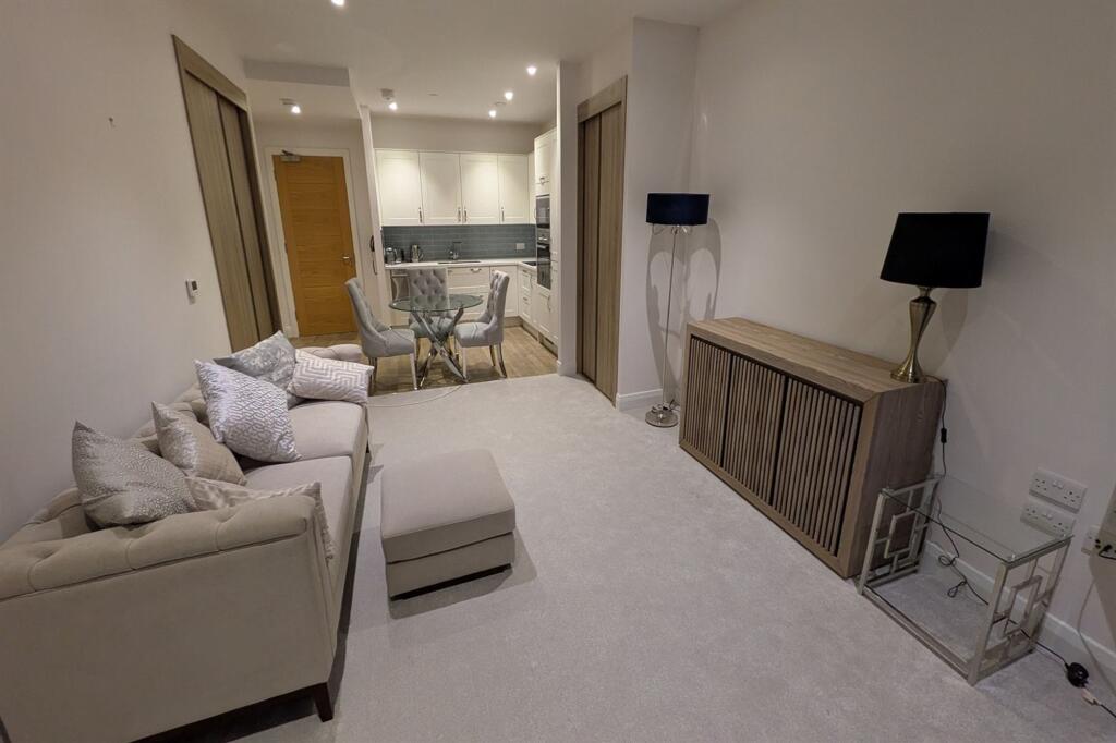 Apartment in Stockport - More