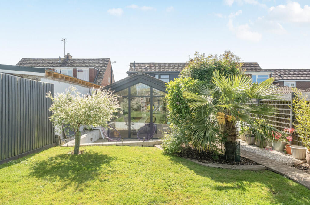 Hazel Crescent, Bristol, BS35 photo 4