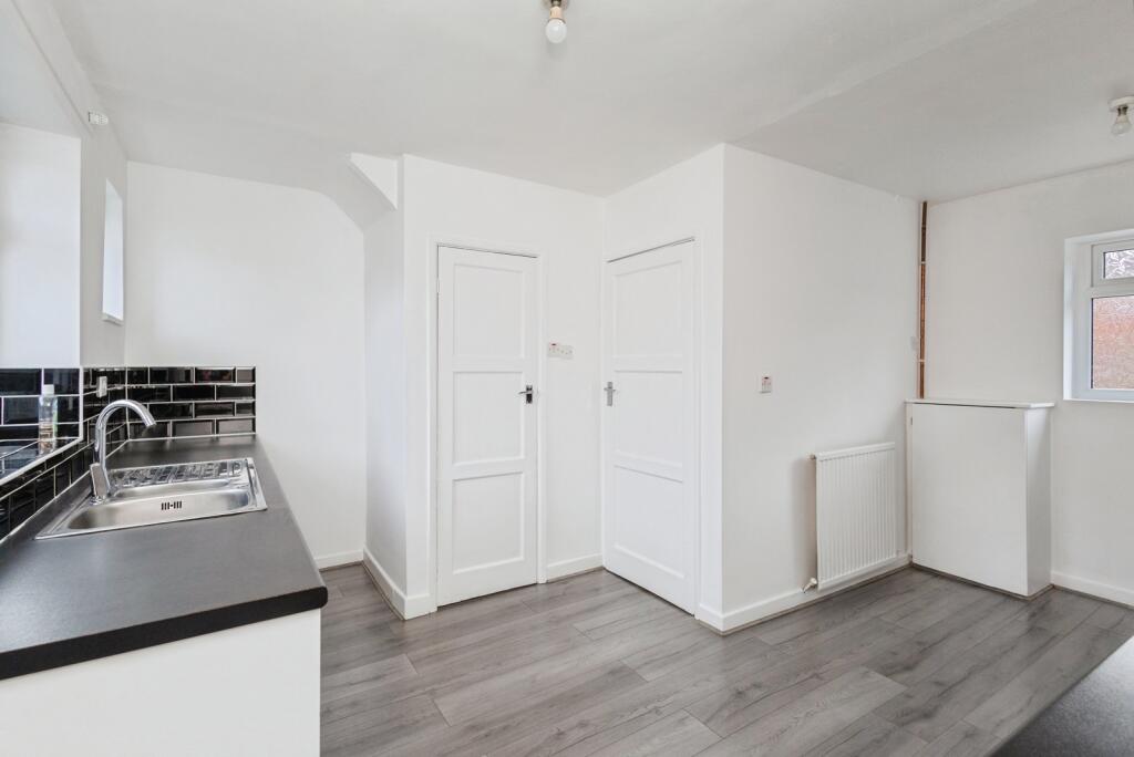 House in Tameside, Greater Manchester - View 5