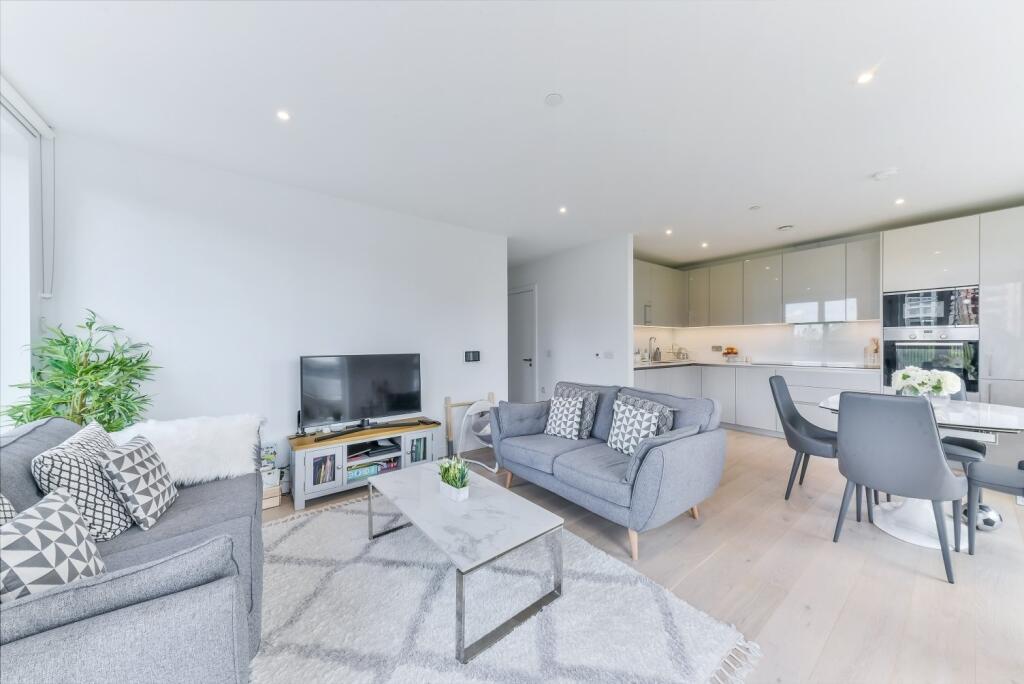 Main image of property: Weymouth Building, Deacon Street, Elephant & Castle, London, SE17