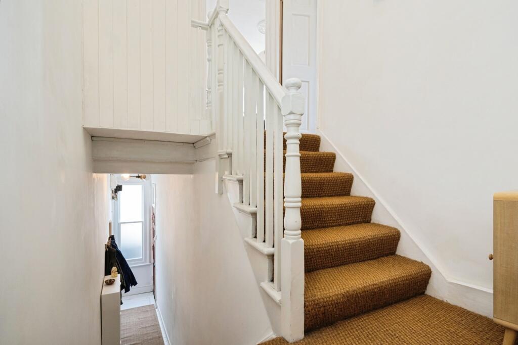 Apartment in London - View 3