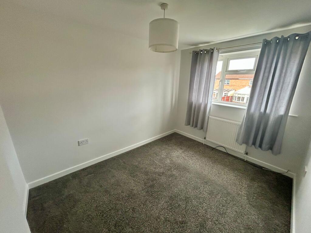 House in Rotherham, Laughton Common, Thurcroft - More