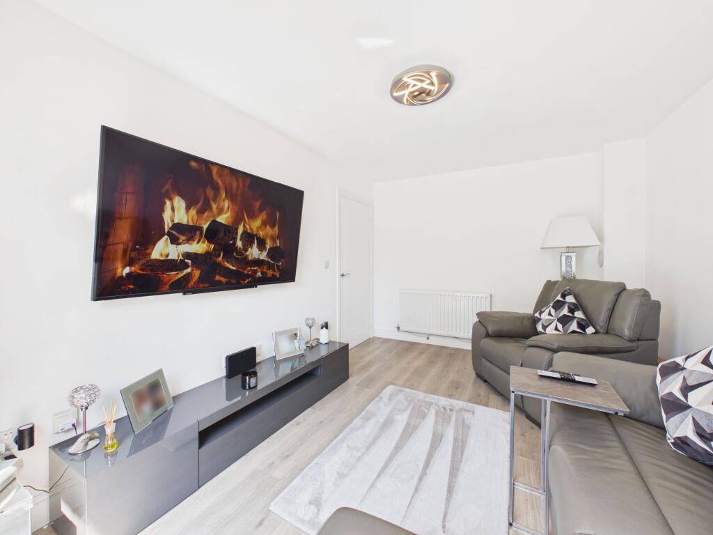 House in Motherwell, North Lanarkshire - View 2