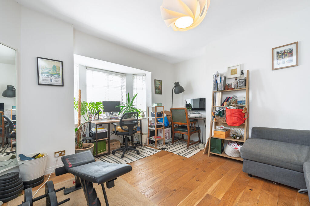 Apartment in London - View 4