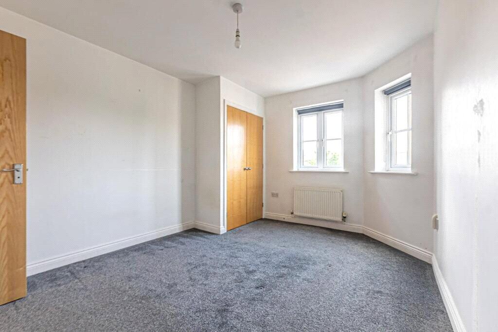 Apartment in Luton - More