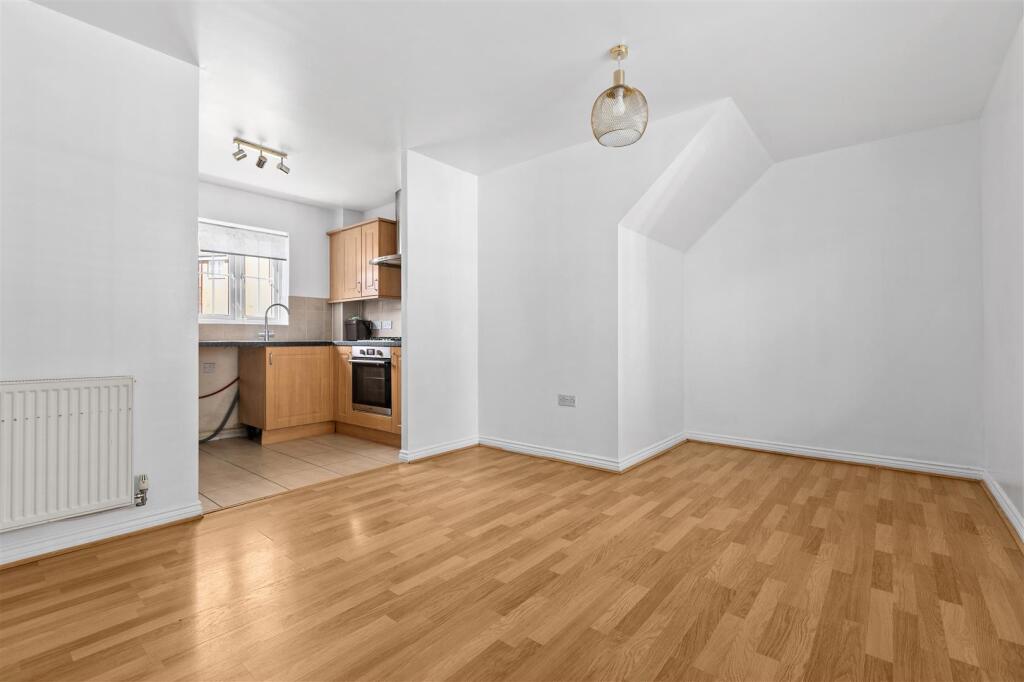 Apartment in Arlesey - View 2