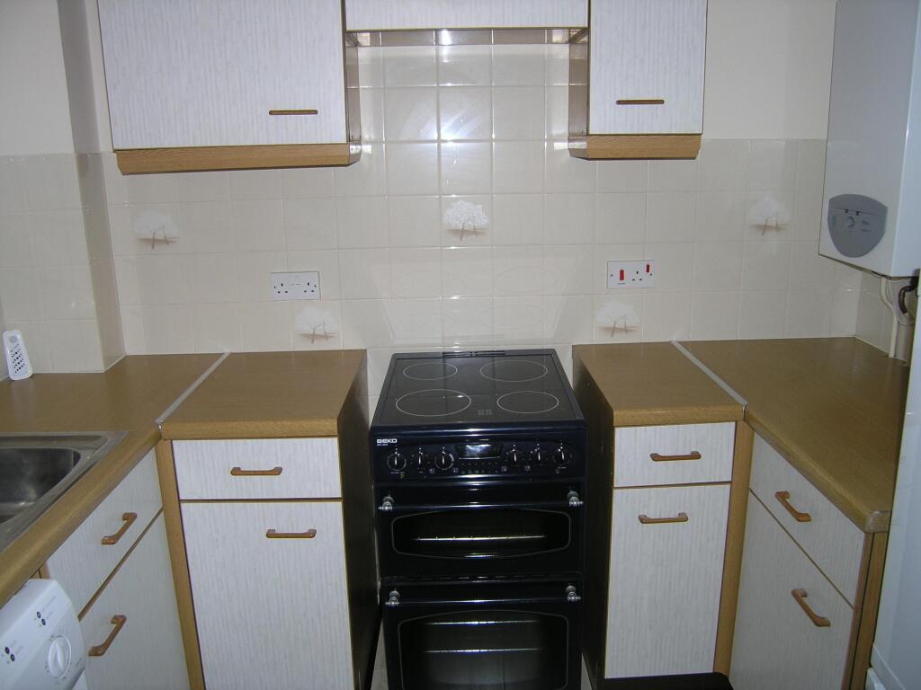 Apartment in Swindon - View 3