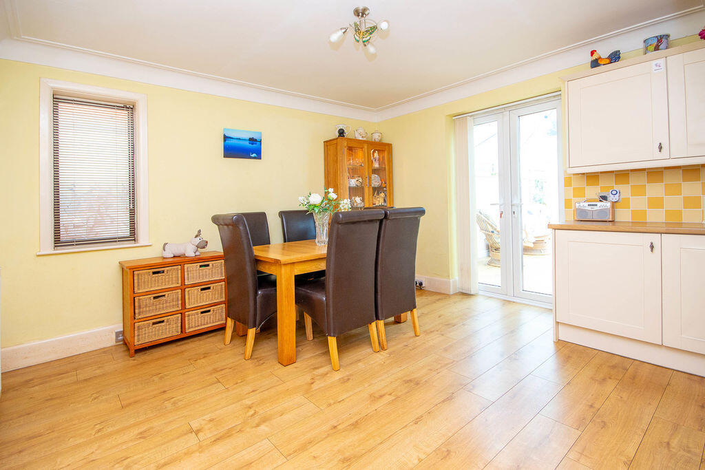House in Southampton - More