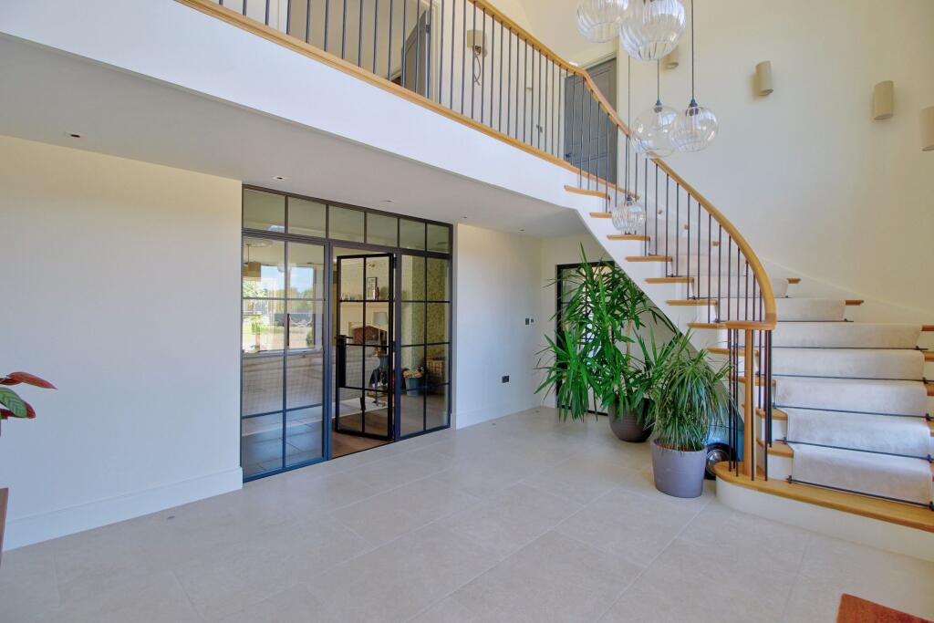 House in Reading, St. Nicholas, Hurst - View 3