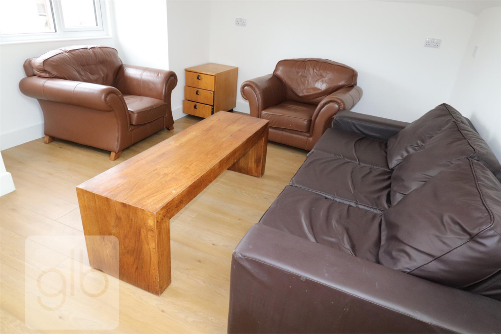 Tachbrook Road, Leamington Spa - View 3