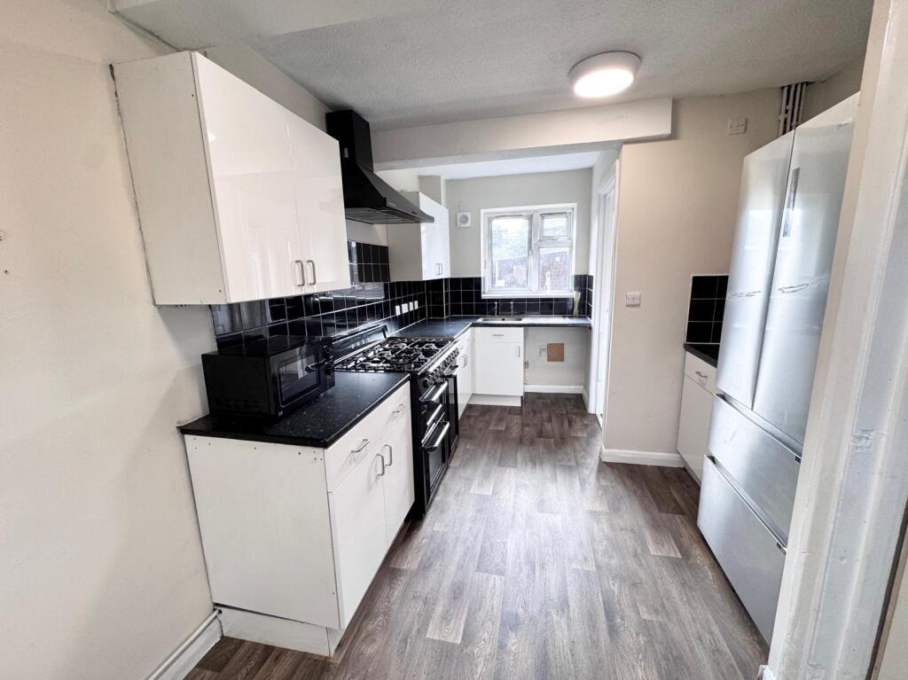 House in Charnwood, Shelthorpe - View 3