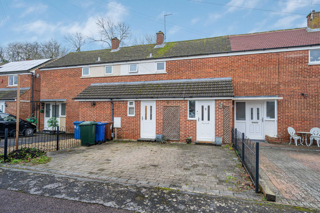 Main image of property: Woodcote Road, Bicester, OX27