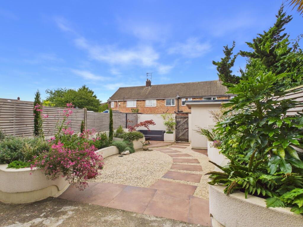 Burden Road, Beverley, East Riding Of Yorkshire, HU17 9LH photo 4