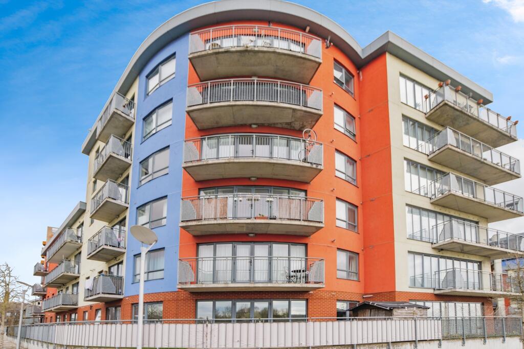 Spring Place, Barking, IG11 photo 2