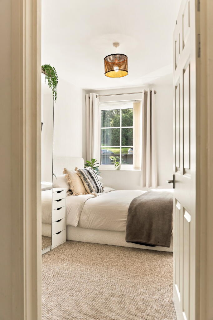 Apartment in Crewe - More