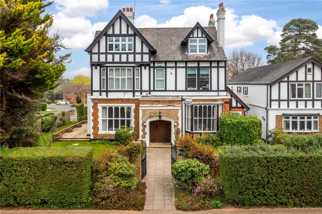 Apartment in Elmbridge, Claygate - View 2
