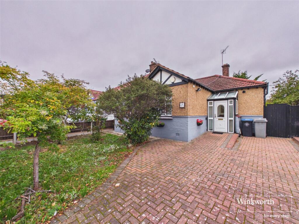 3-bed bungalow on Tudor Close, Kingsbury, London, NW9, £700,000