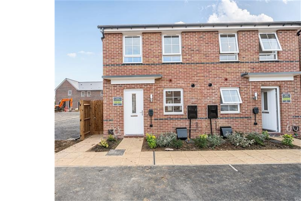Main image of property: 2 bedroom Semi Detached House in Ilex Drive, Tewkesbury