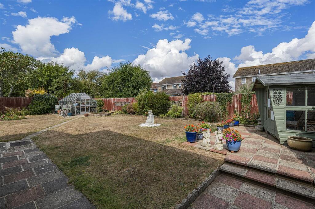 Northfield Close, Seaford photo 3