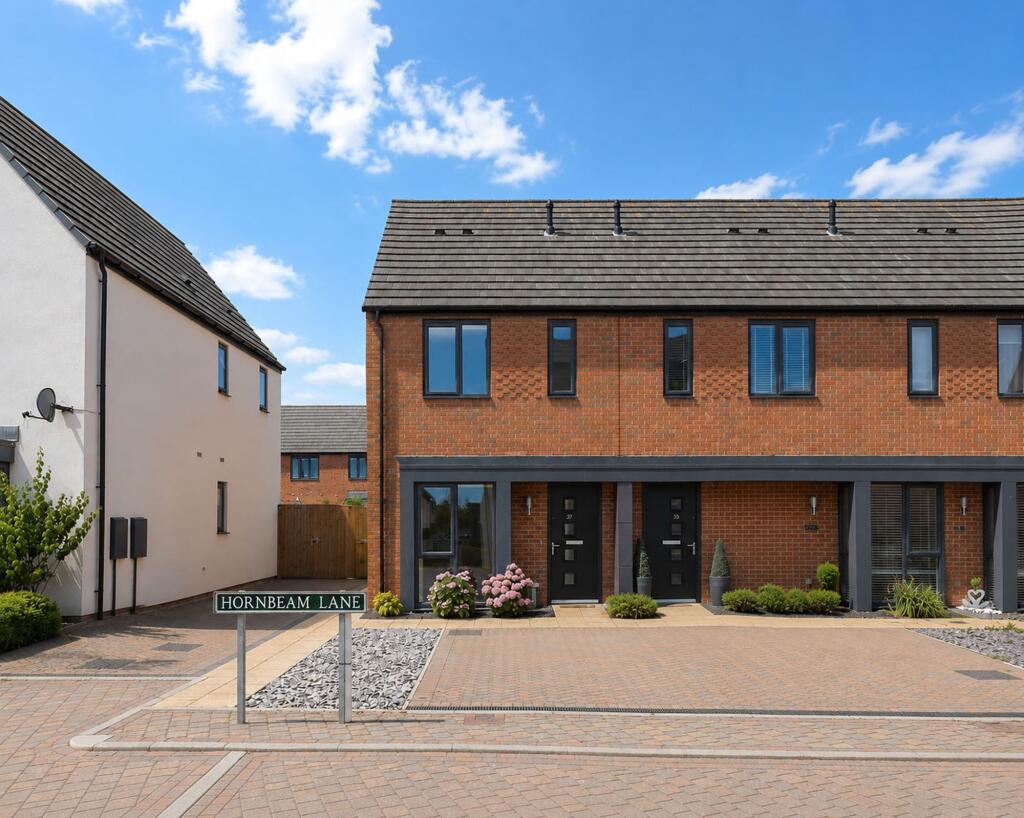 Main image of property: 37, Hornbeam Lane, Wingerworth, Chesterfield, S42 6FZ