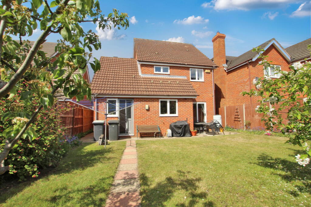 House in Stevenage - More