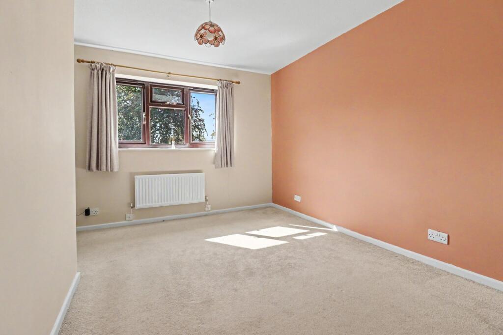 House in Southampton - More